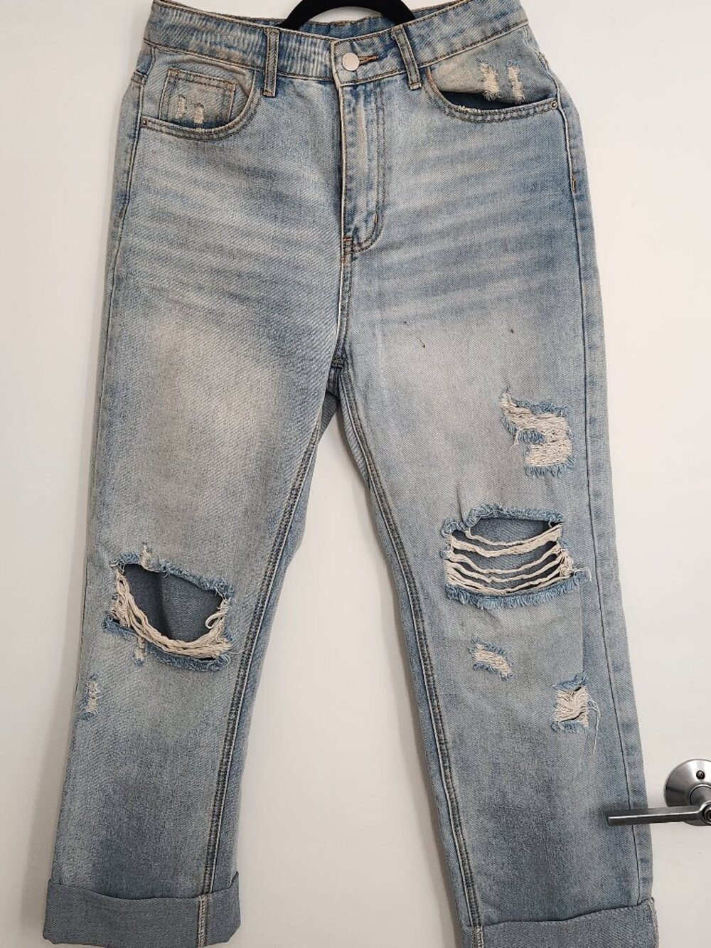 Distressed High Waisted Jeans